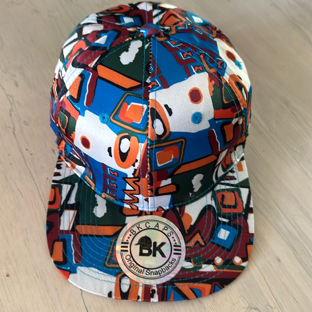 NWOT- BK 6 Panels Original Snapbacks Multicolor Unisex Cap